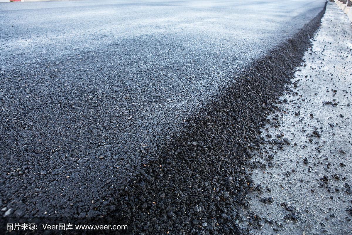 革新道路建设的未来之选，最新型沥青揭秘